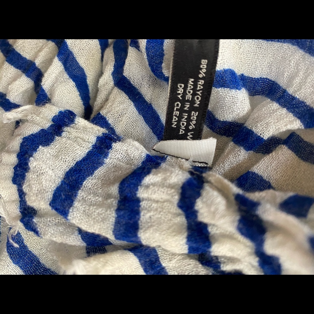 ANN TAYLOR SCARVE 🧣 - Picture 11 of 12